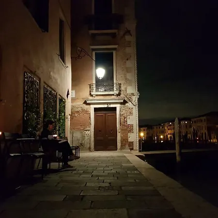 Palazzo Morosini Brandolin Dimora Romantica דירה