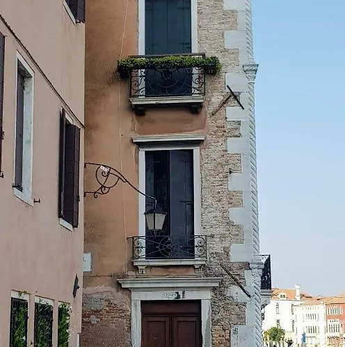 Palazzo Morosini Brandolin Dimora Romantica *